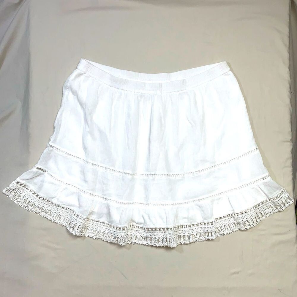 White Boho Festival Skirt Women’s Large Country Western Lace Trim Hippie Flare